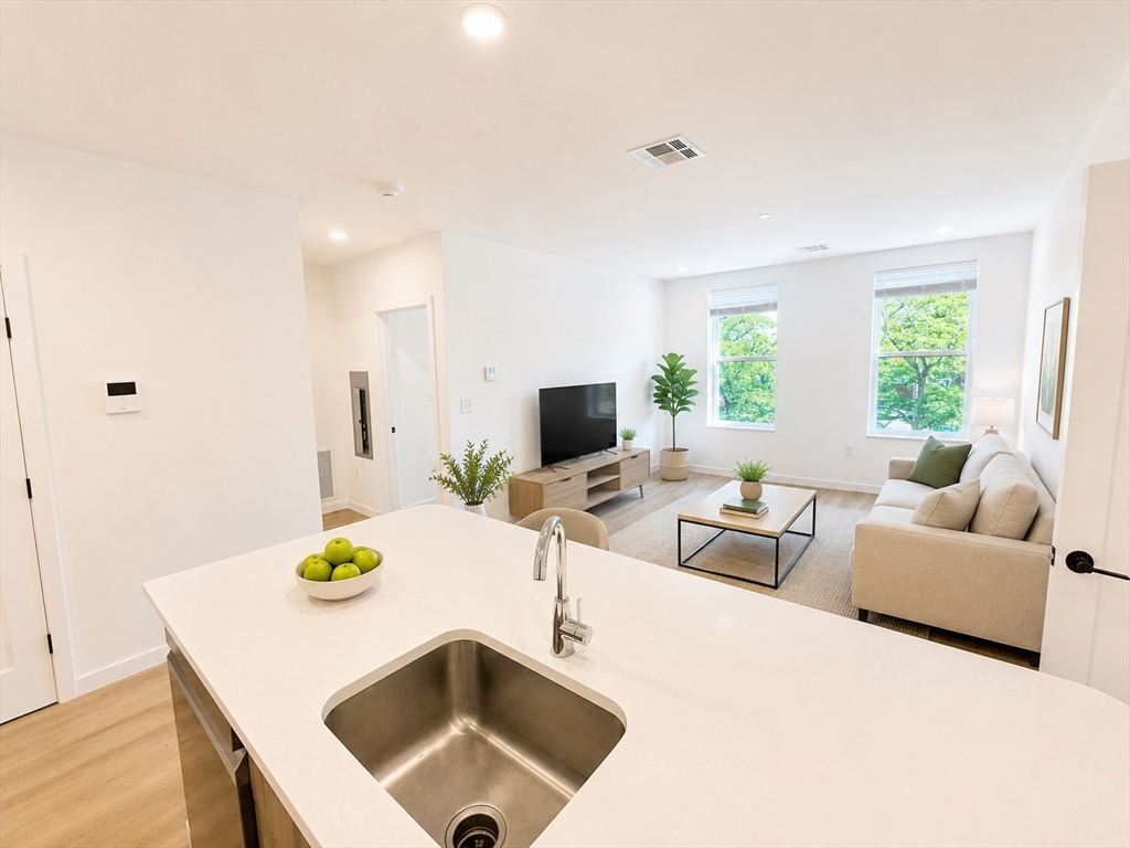 40 Centre St 303