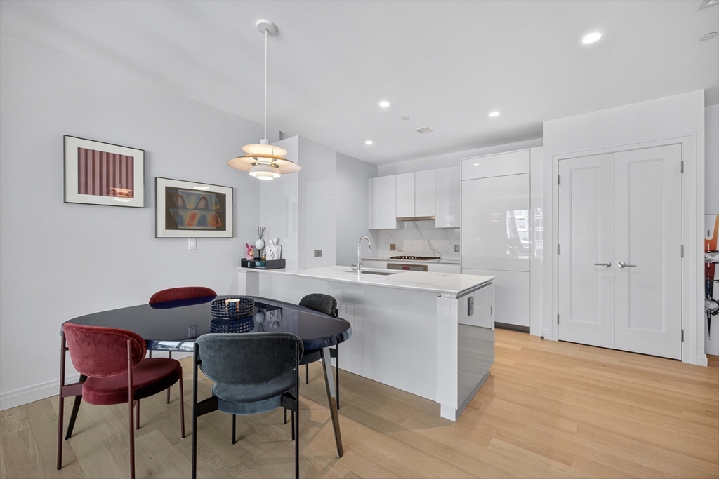 135 Seaport Blvd 2001