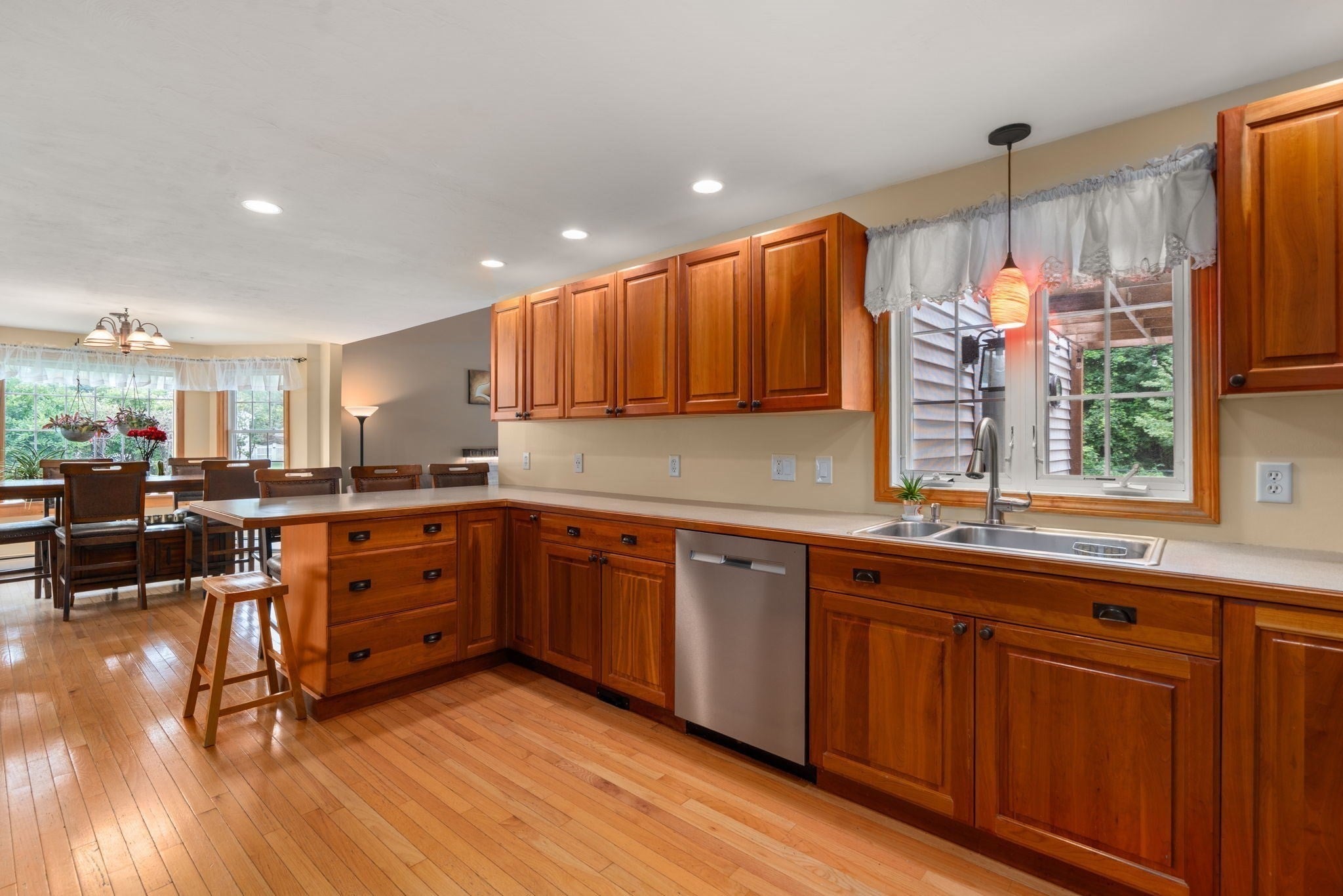 120 North Ave, Mendon, MA, 120 North Ave, Mendon, MA Photo #10