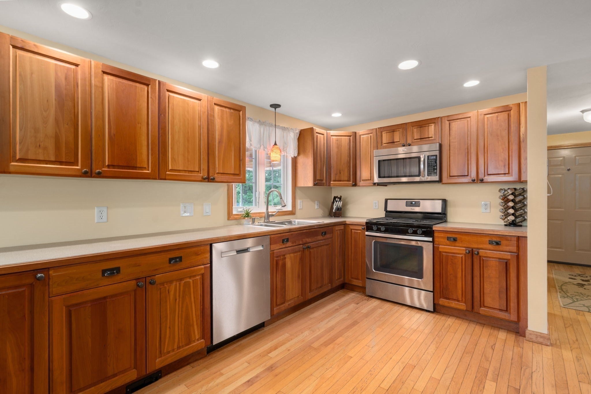 120 North Ave, Mendon, MA, 120 North Ave, Mendon, MA Photo #9