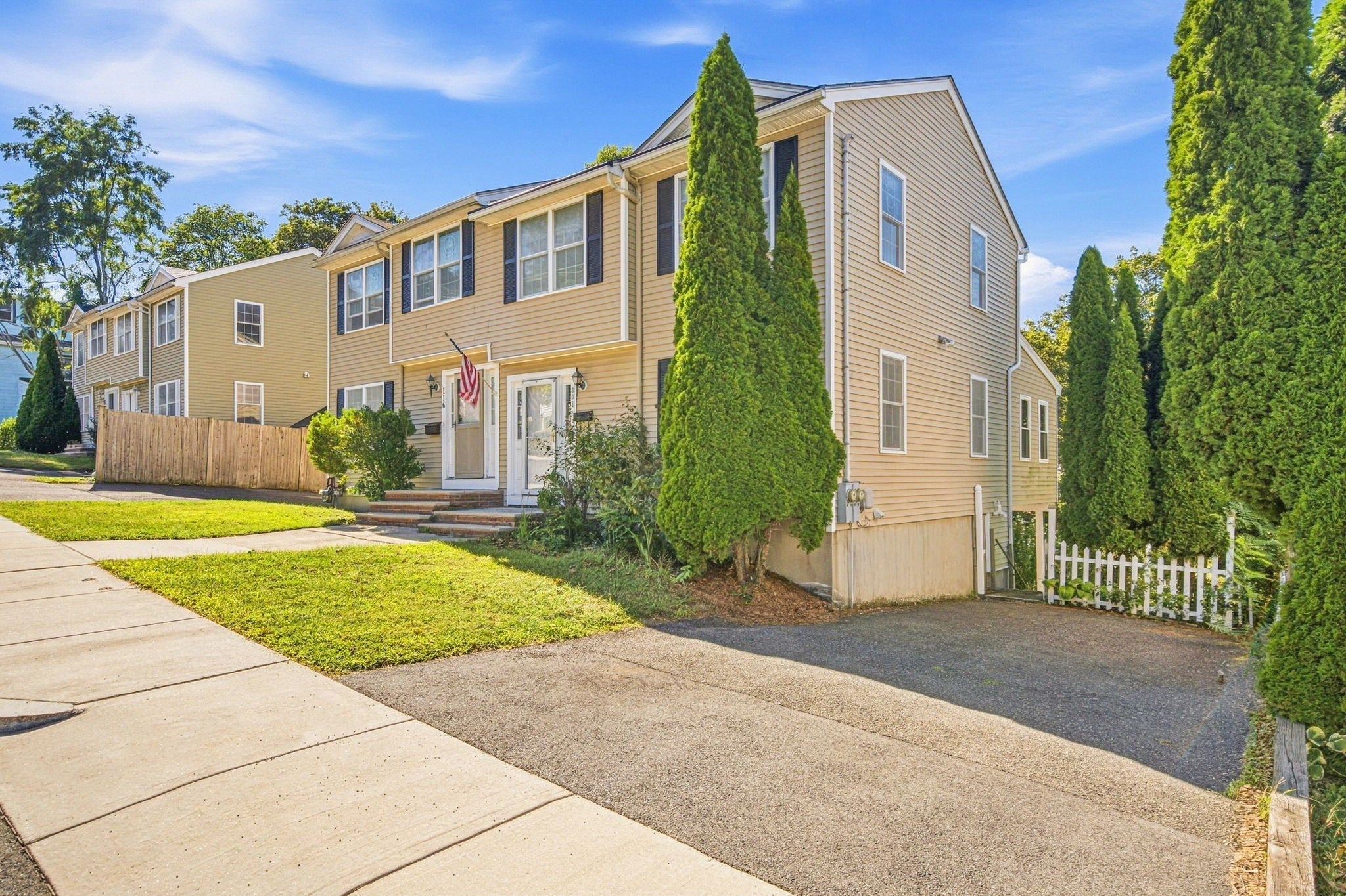 118 Granville Ave 118