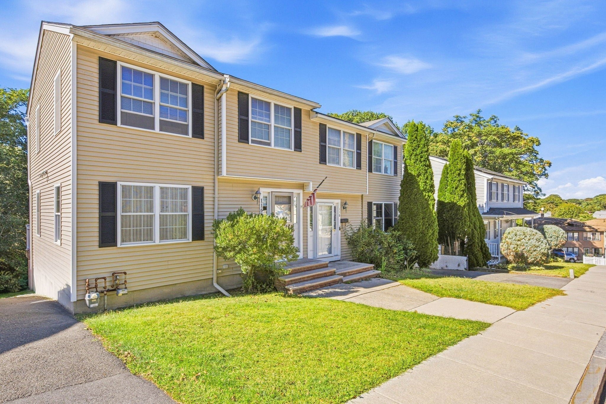 118 Granville Ave 118