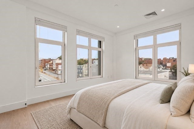 69 Walnut Street #7, Brookline, MA, 69 Walnut Street #7, Brookline, MA Photo #6
