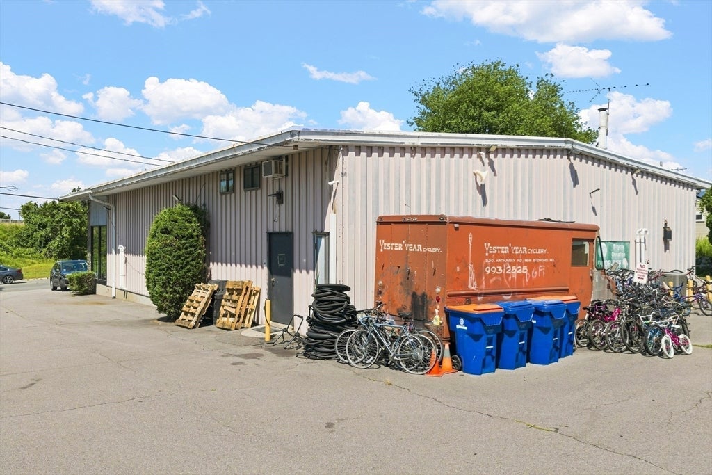 330 Hathaway Rd