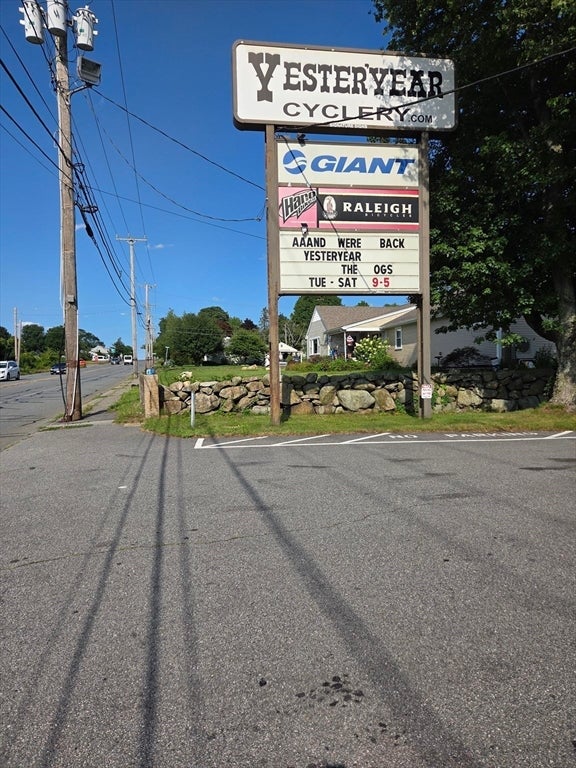 330 Hathaway Rd