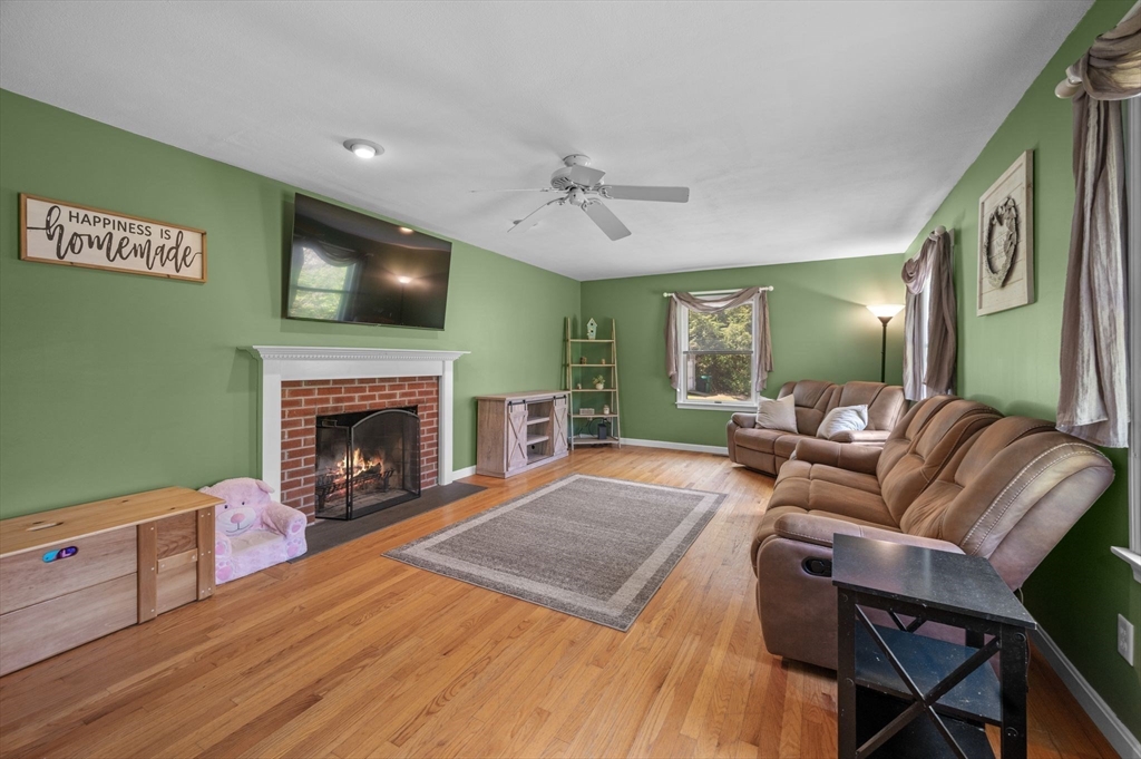 65 Center St, Groveland, MA Photo #4