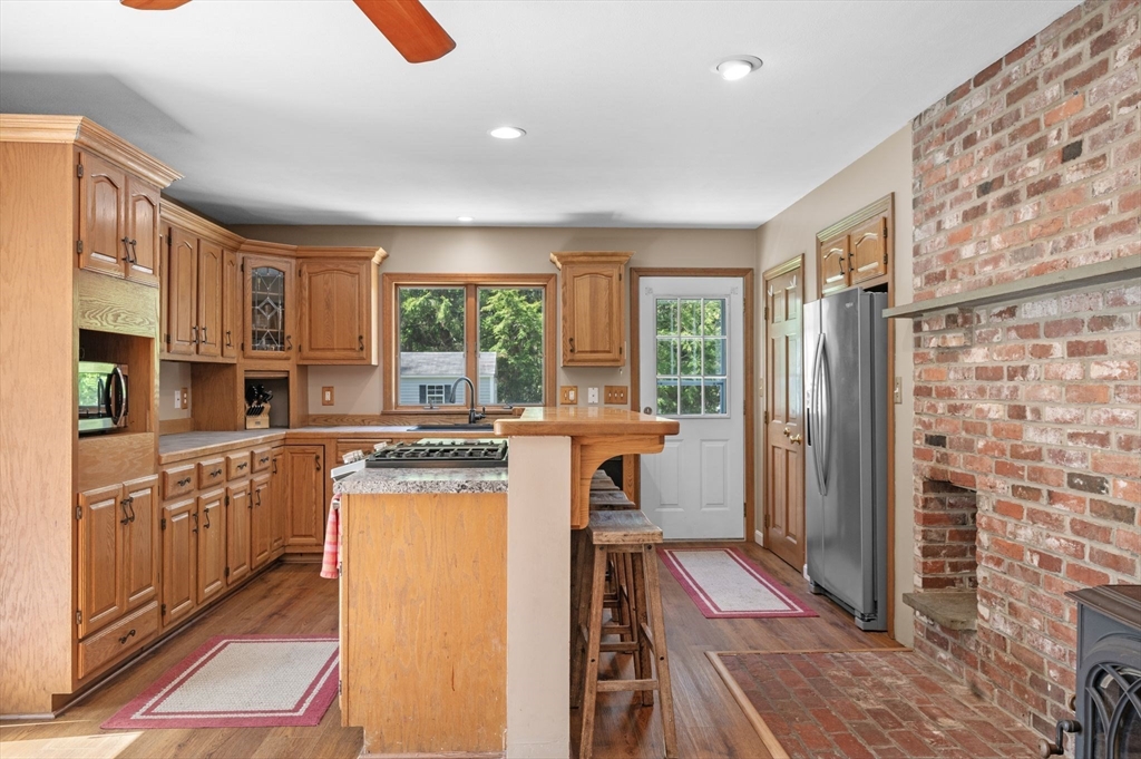 65 Center St, Groveland, MA Photo #16