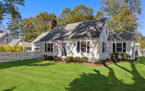 12 Merrymount Rd Hingham MA 02043