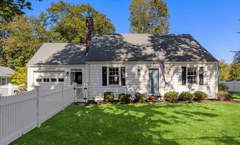 12 Merrymount Rd Hingham MA 02043
