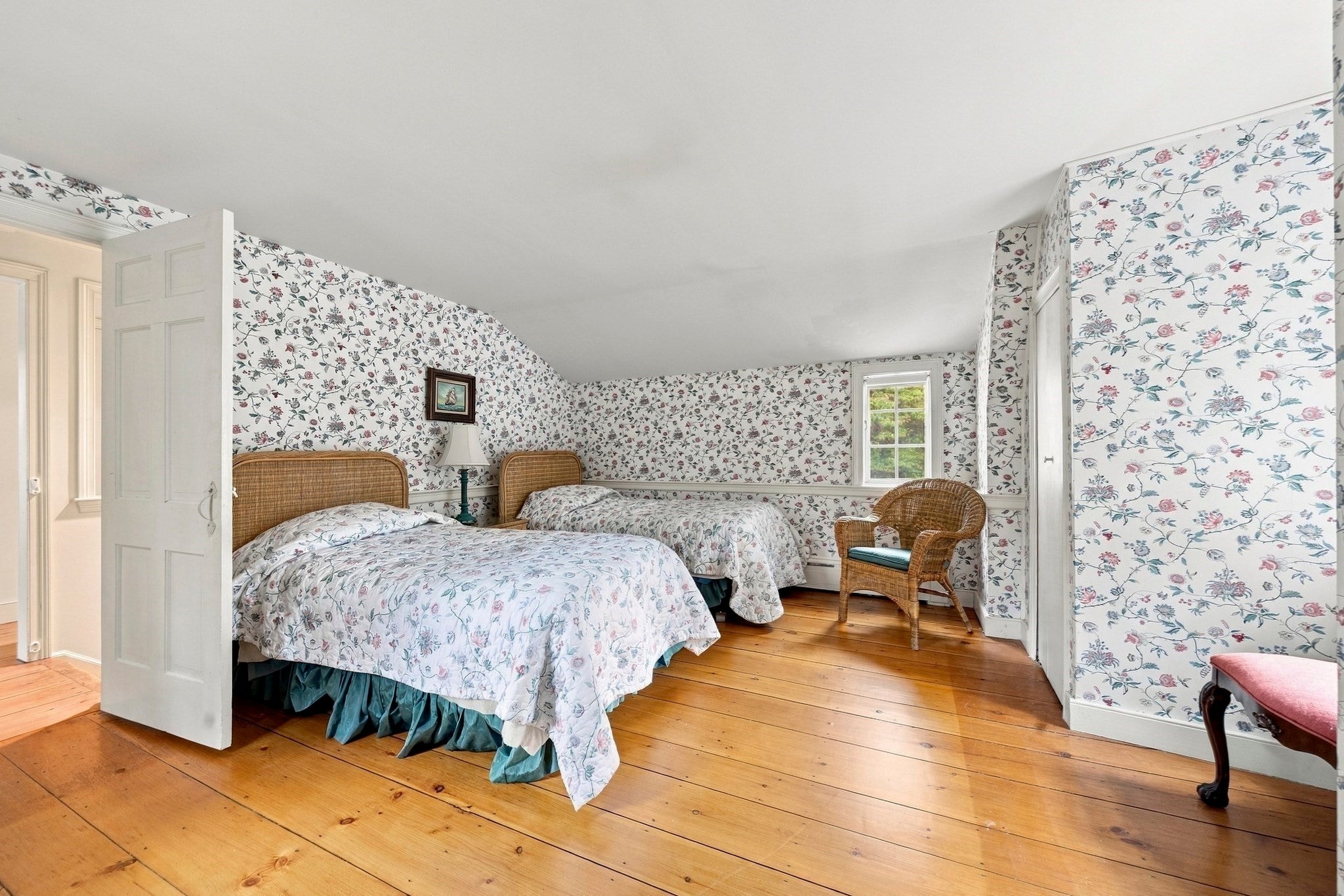 102 Central St, Hingham, MA, 102 Central St, Hingham, MA Photo #17