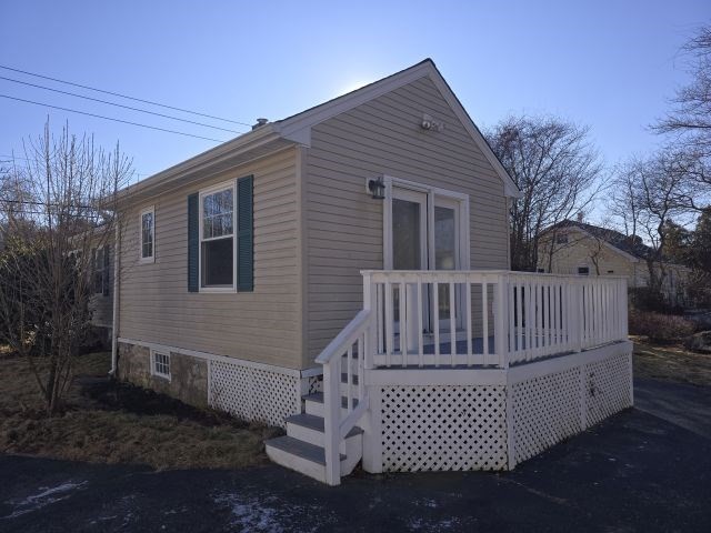 703 Mill St