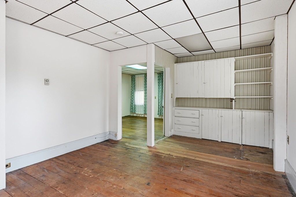 108 Grape St, Chicopee, MA Photo #19