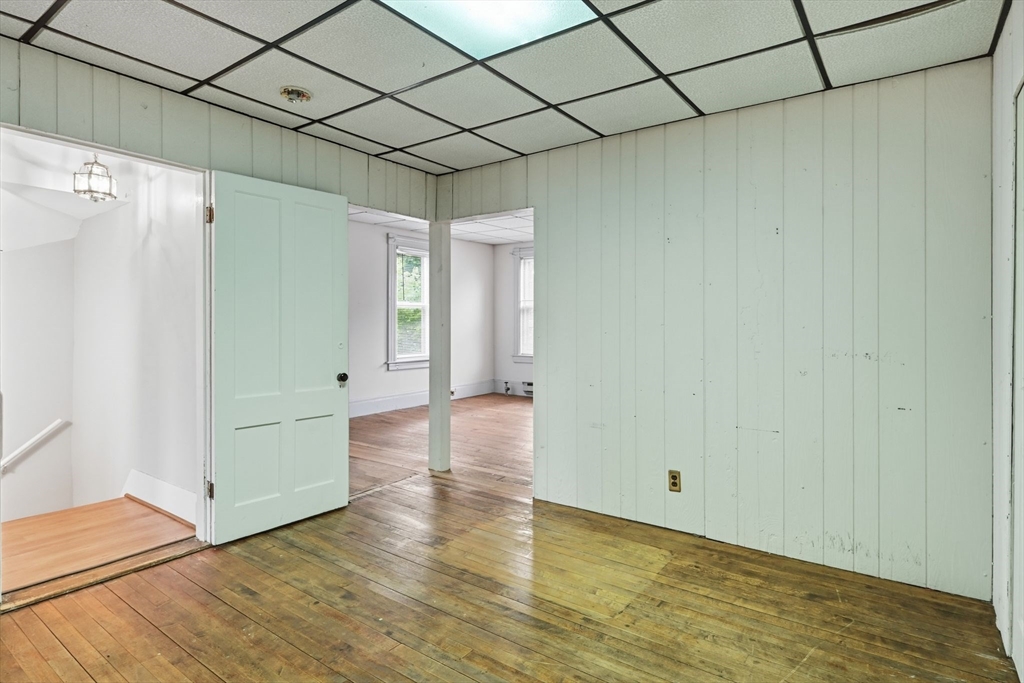 108 Grape St, Chicopee, MA Photo #17