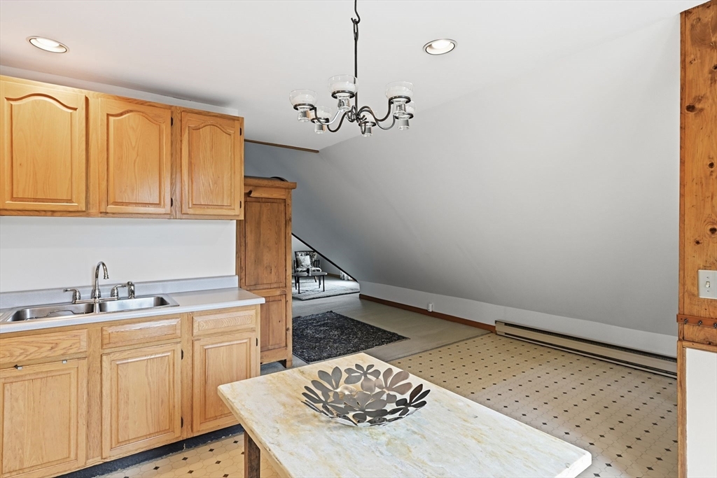 108 Grape St, Chicopee, MA Photo #37
