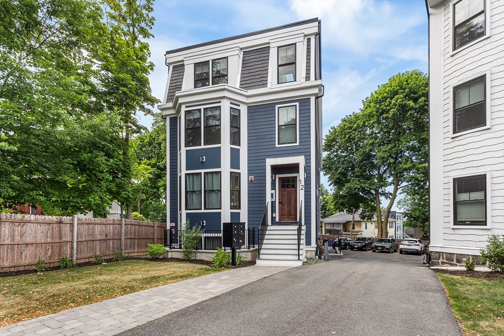 12 Bowdoin Ave 4