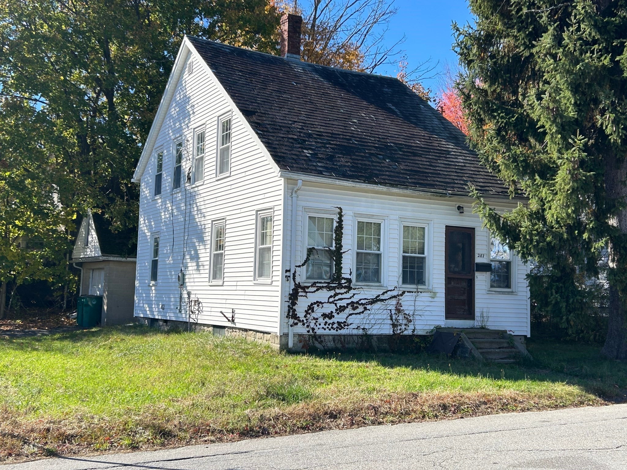 287 Oak Hill Road, Fitchburg, MA Photo #2
