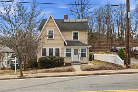 Photo of 138 Pleasant St, Woburn, MA 01801 (MLS # 73494220)
