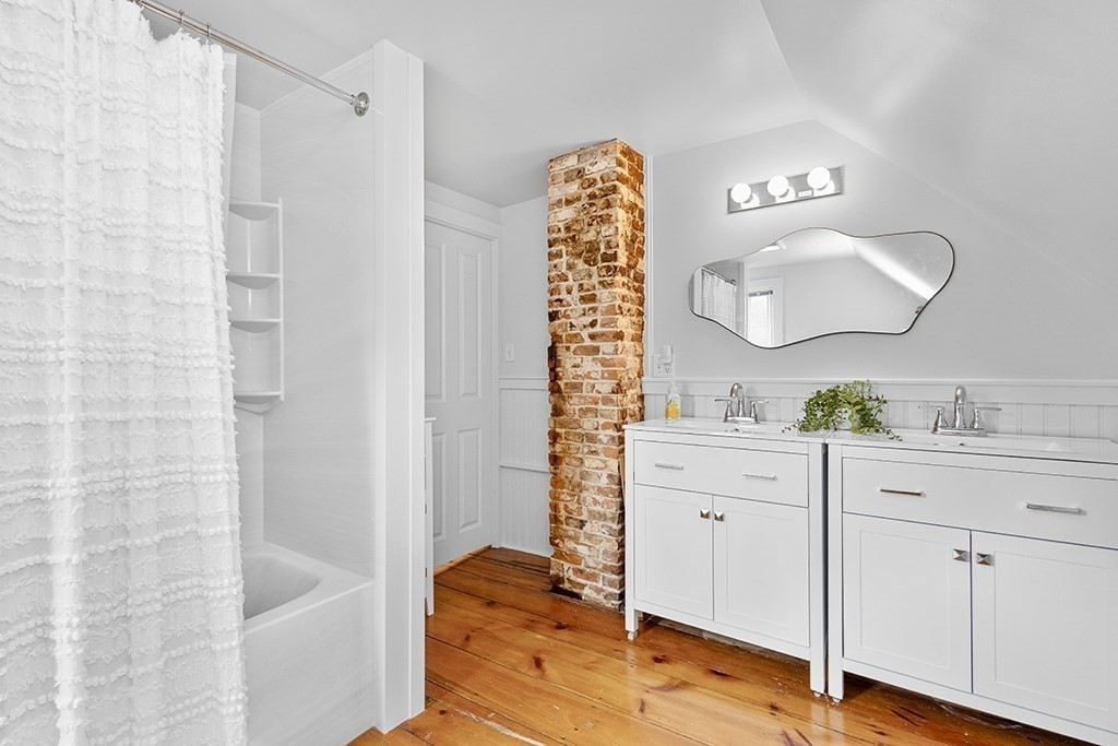 33 Pleasant St, Hopkinton, MA Photo #33