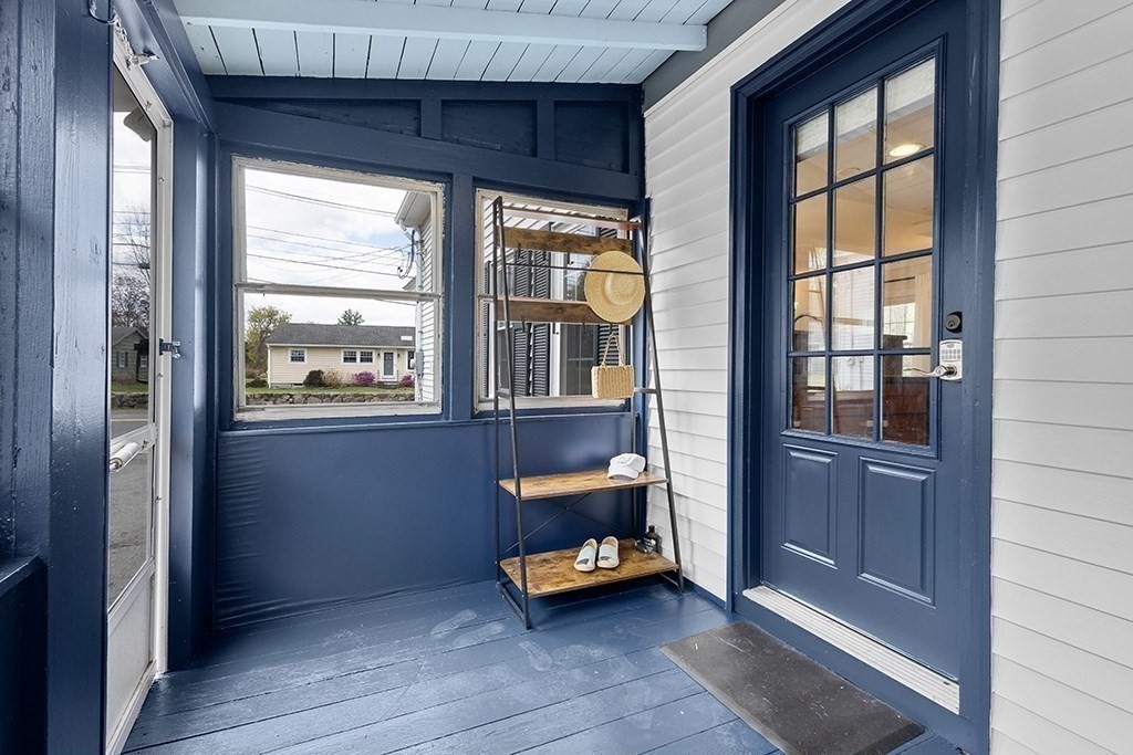 33 Pleasant St, Hopkinton, MA Photo #9