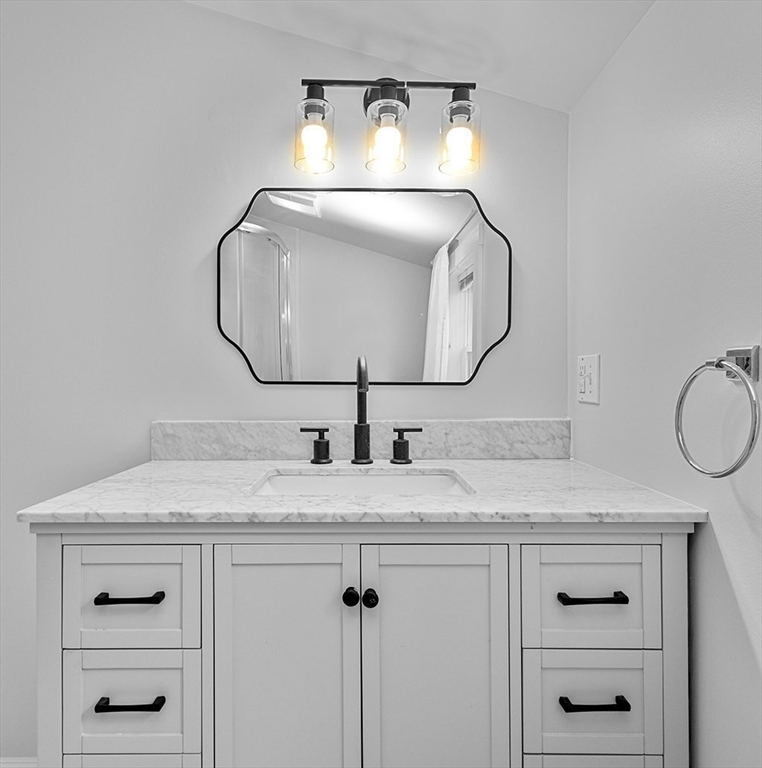 33 Pleasant St, Hopkinton, MA Photo #31