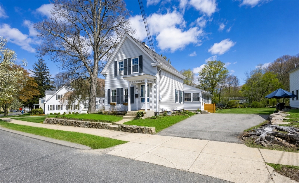 33 Pleasant St, Hopkinton, MA Photo #2