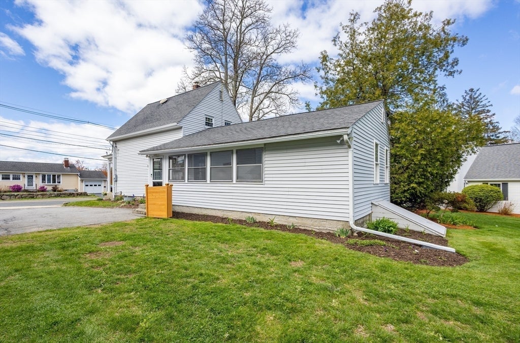 33 Pleasant St, Hopkinton, MA Photo #6