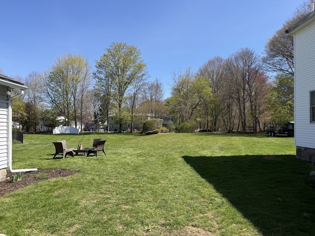 33 Pleasant St, Hopkinton, MA Photo #4
