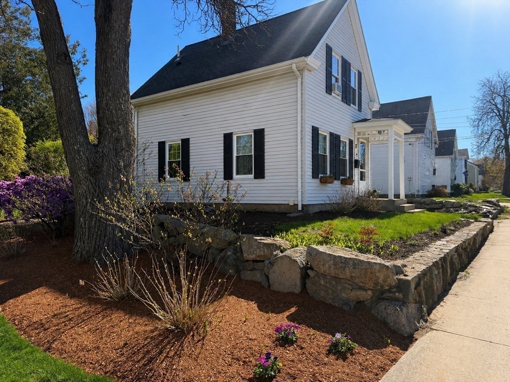 33 Pleasant St