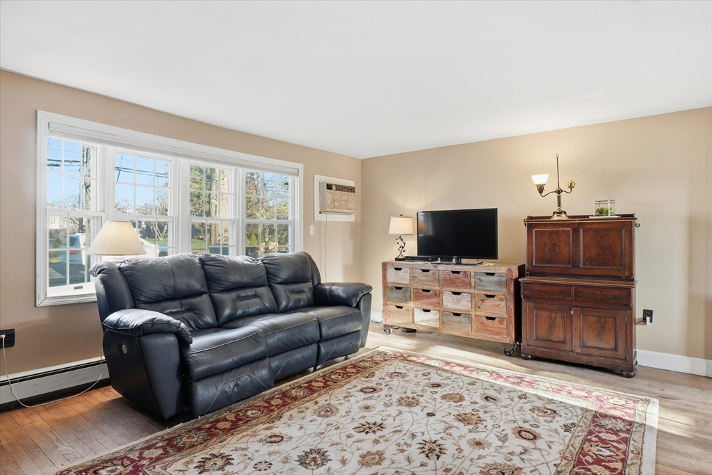 387 Massachusetts Ave