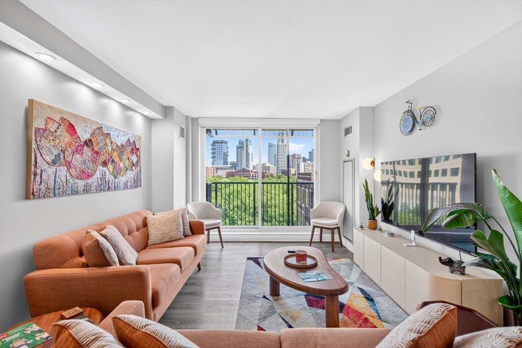8-12 Museum Way 705