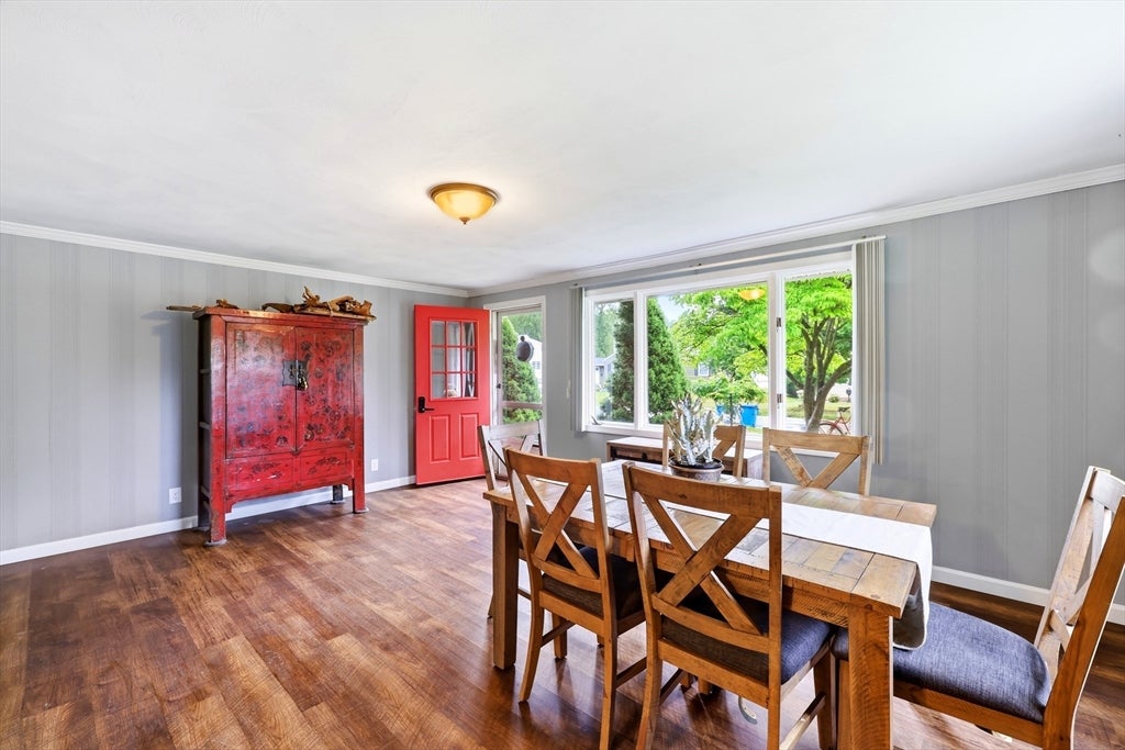75 Greystone Ave