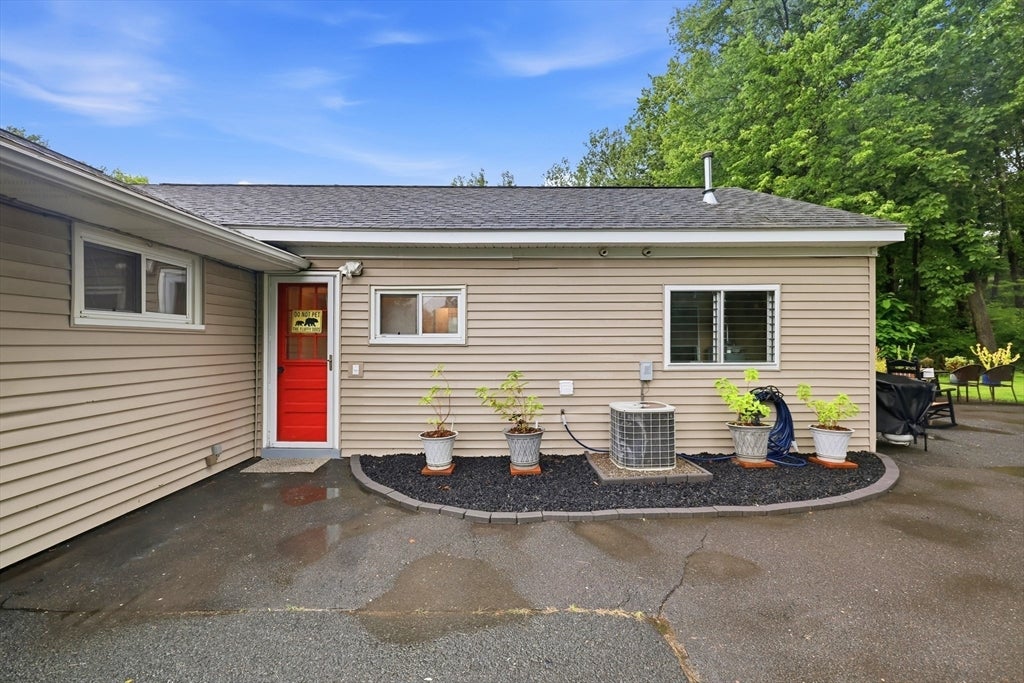 75 Greystone Ave, West Springfield, MA Photo #24