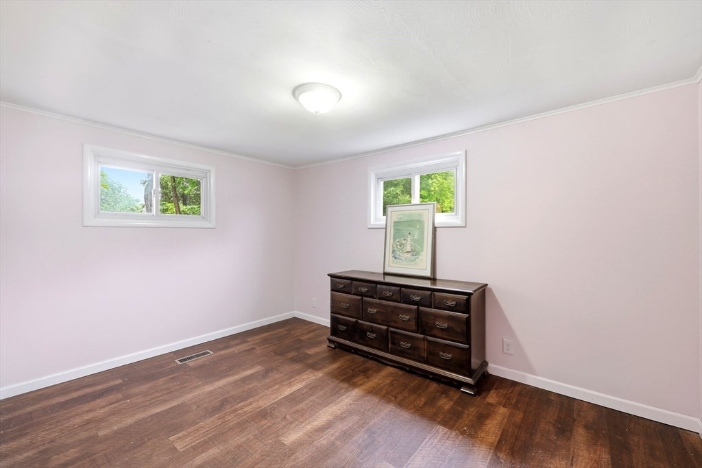 75 Greystone Ave, West Springfield, MA Photo #17
