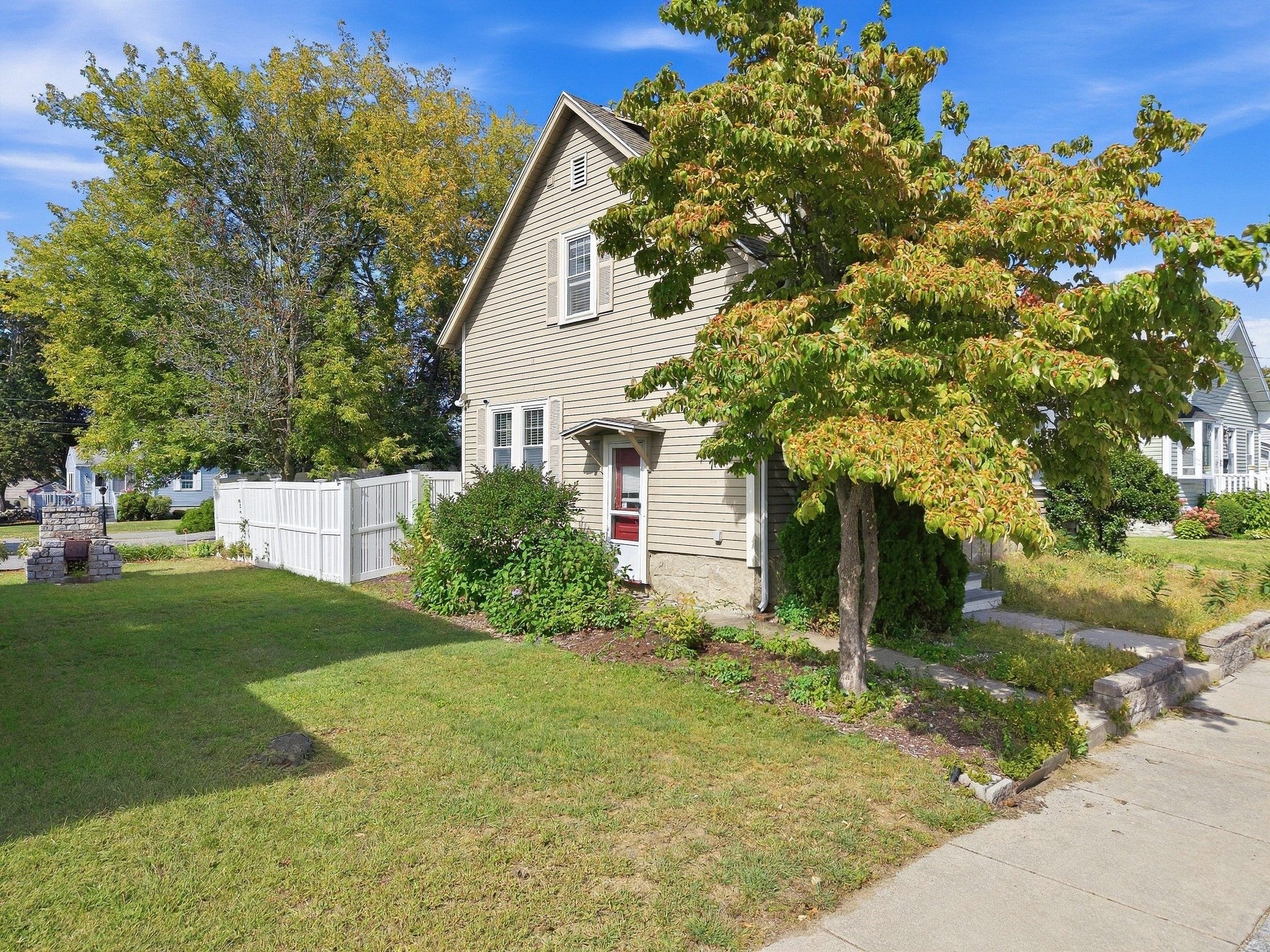 125 Upham St, Lowell, MA, 125 Upham St, Lowell, MA Photo #3