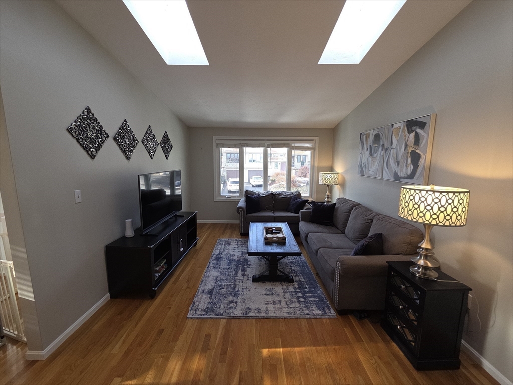 70 Londonderry Rd 70