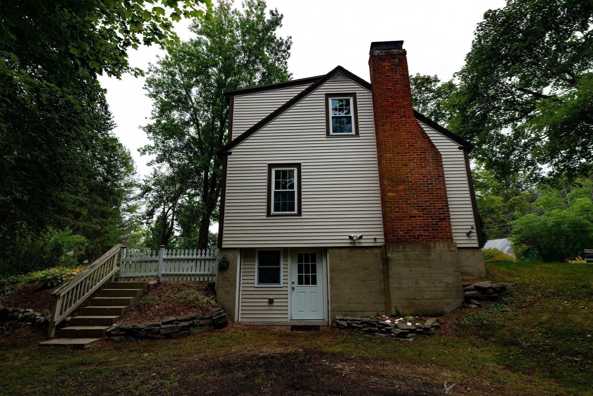 81 Winchester St