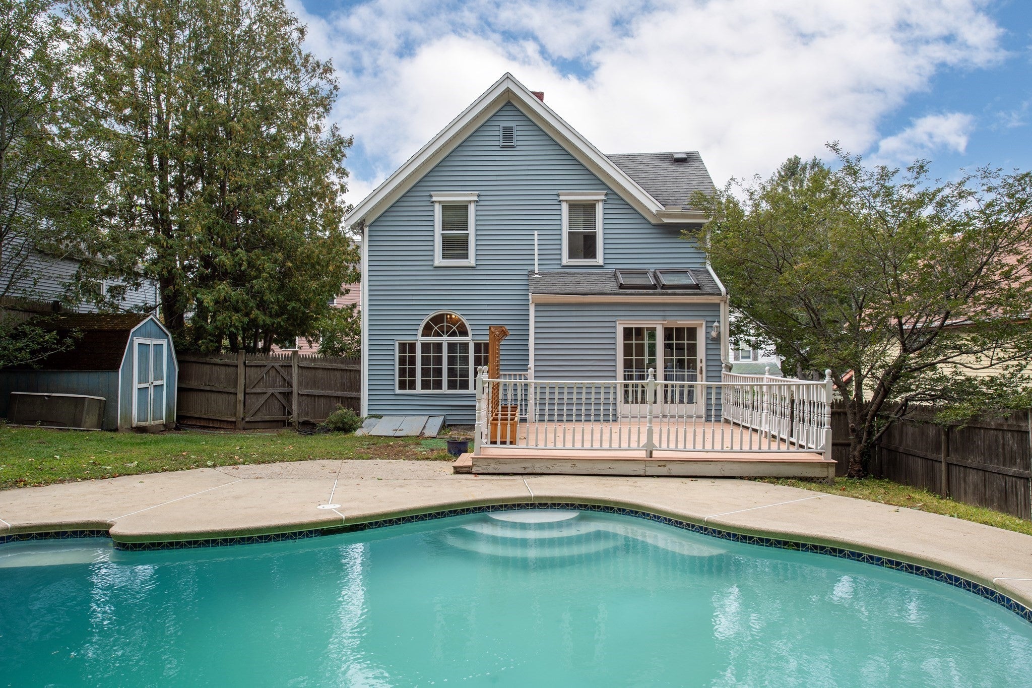 8 Birch Hill Ave