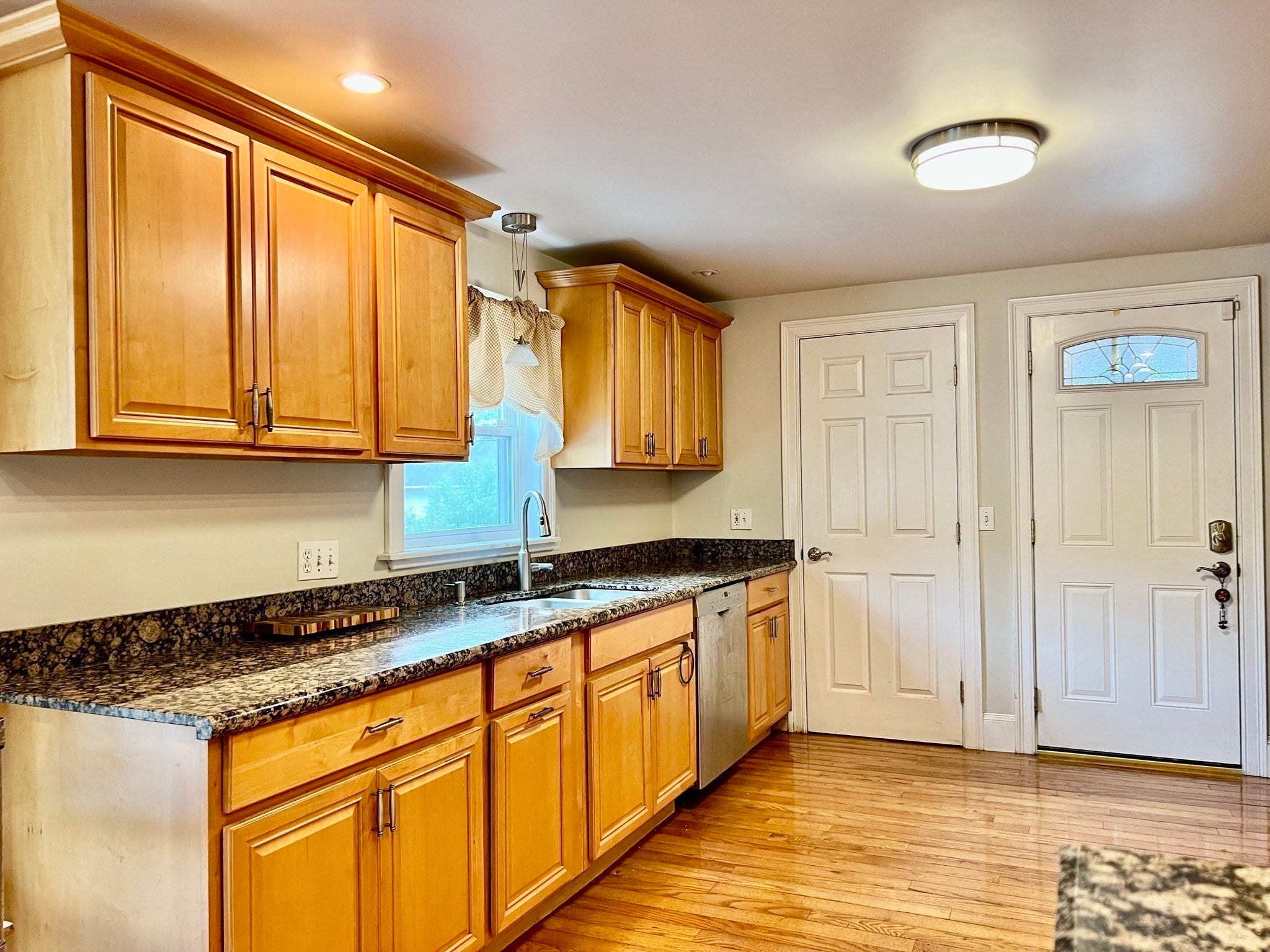 55 Beach St #2, Malden, MA Photo #31