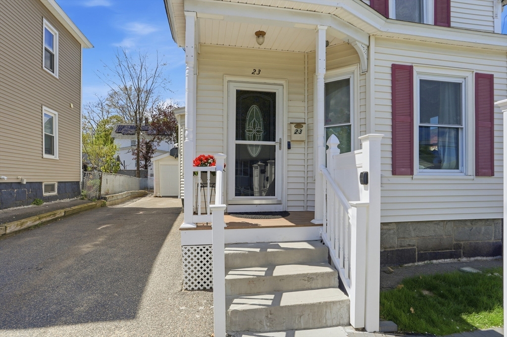 23 Houghton St, Lowell, MA Photo #5