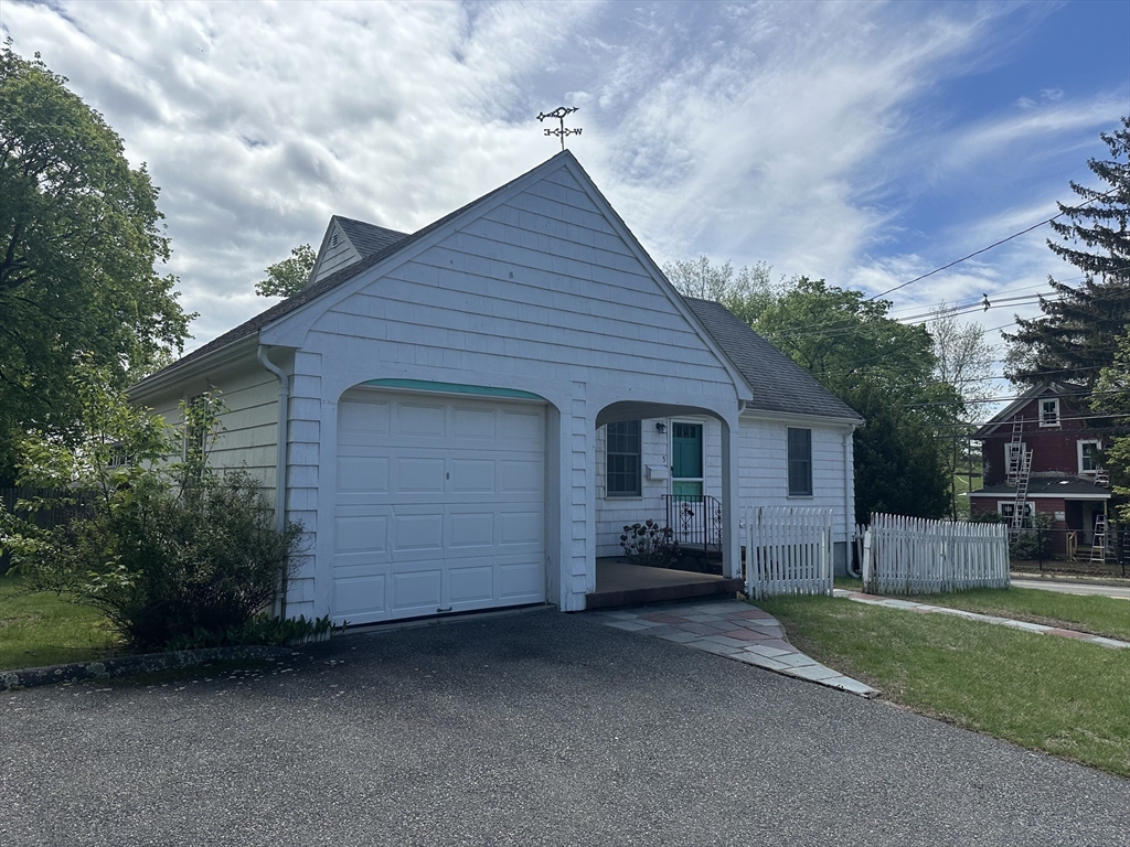 5 Chase Road