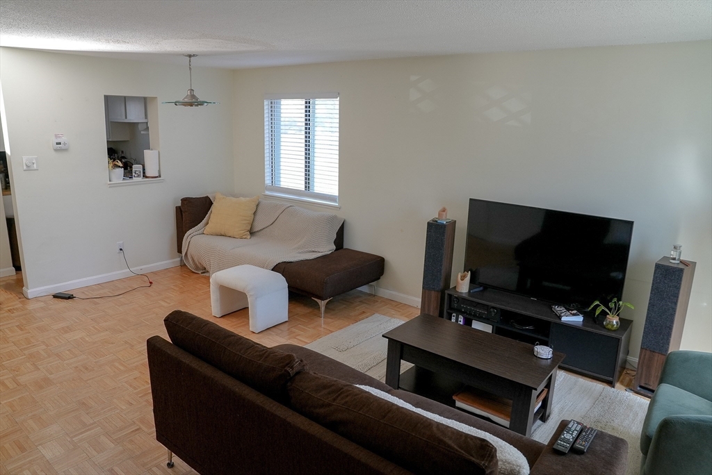 34 Village Hill Ln 34