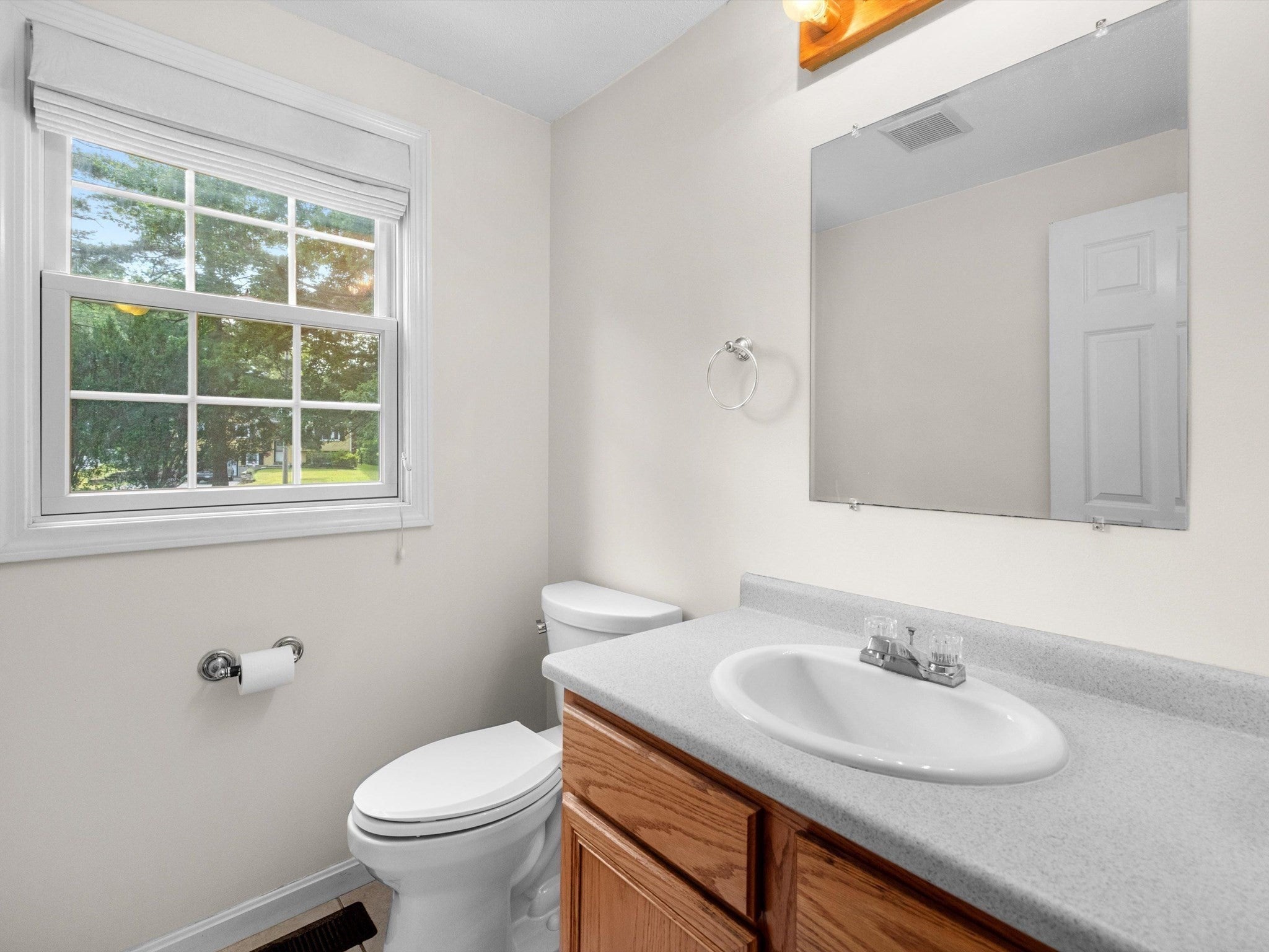 53 Lancaster Rd #10, Clinton, MA, 53 Lancaster Rd #10, Clinton, MA Photo #10