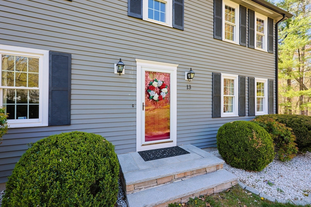 13 Brewster Rd