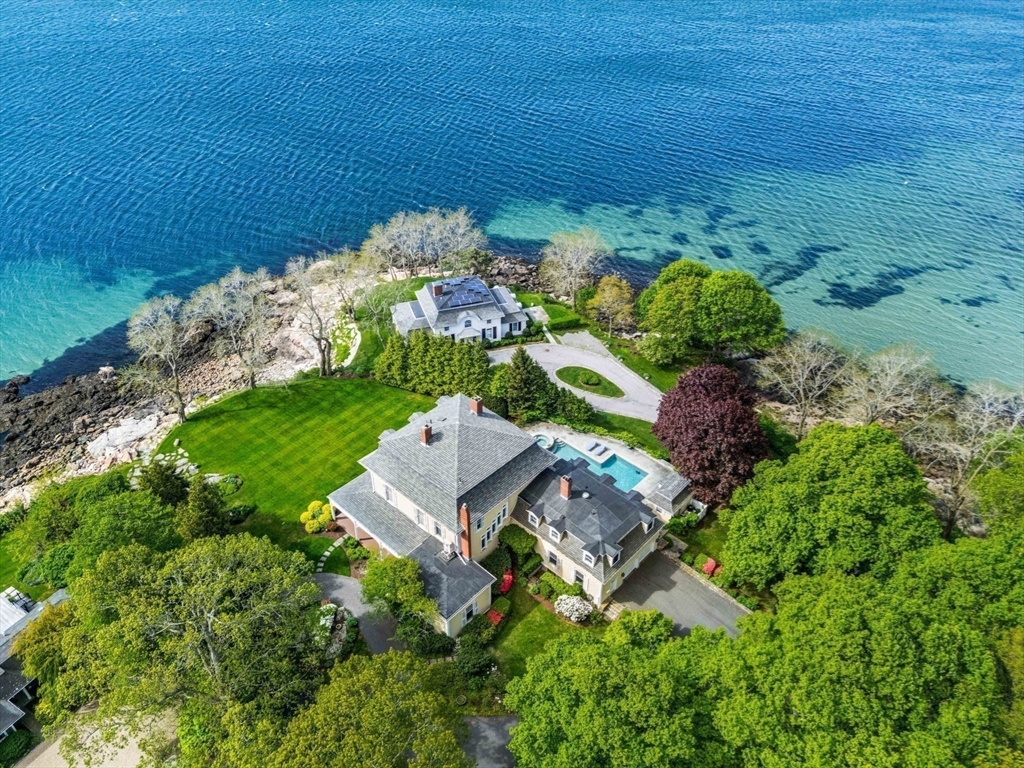 9 Curtis Point