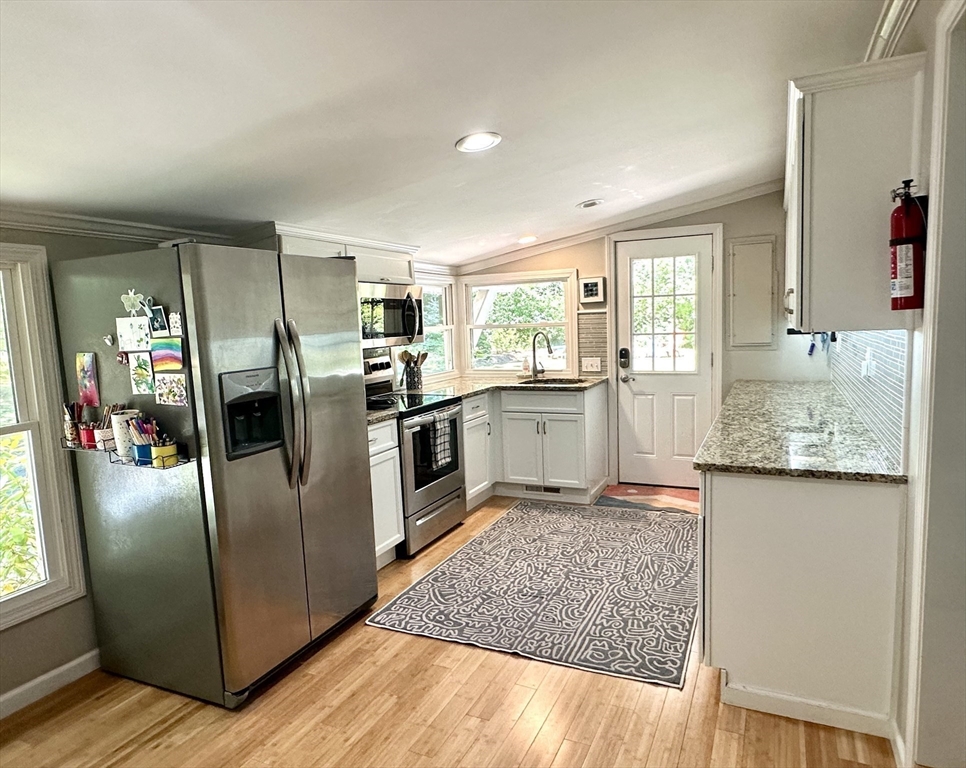 84 Line ST, Southampton, MA Photo #9