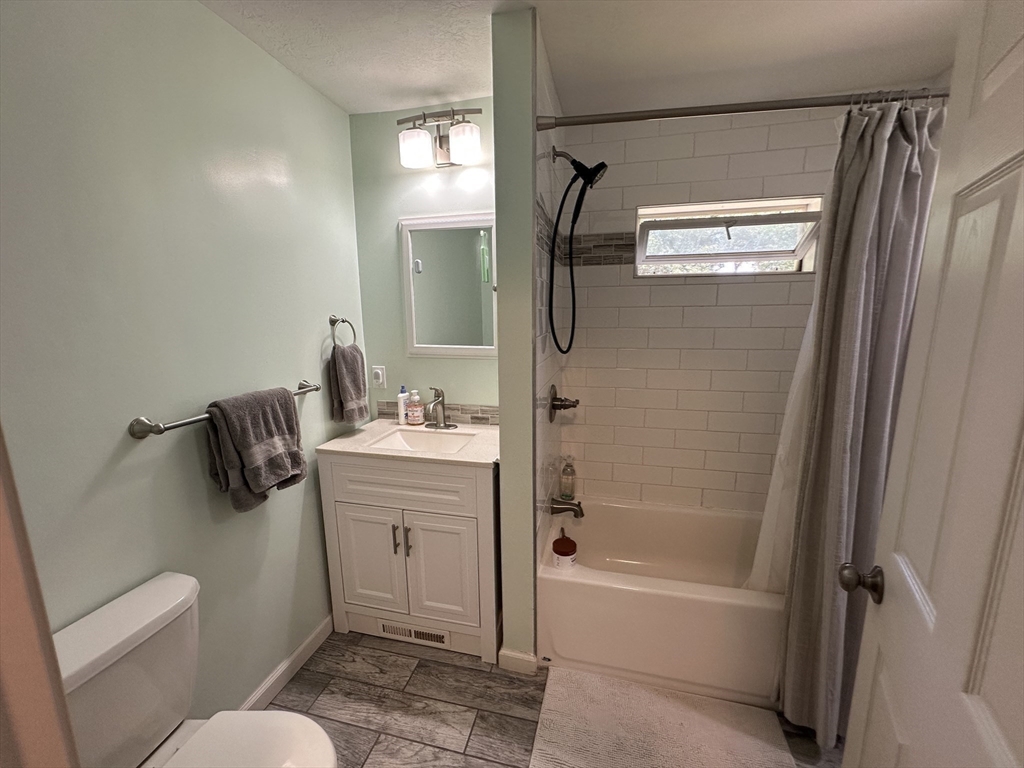 84 Line ST, Southampton, MA Photo #27