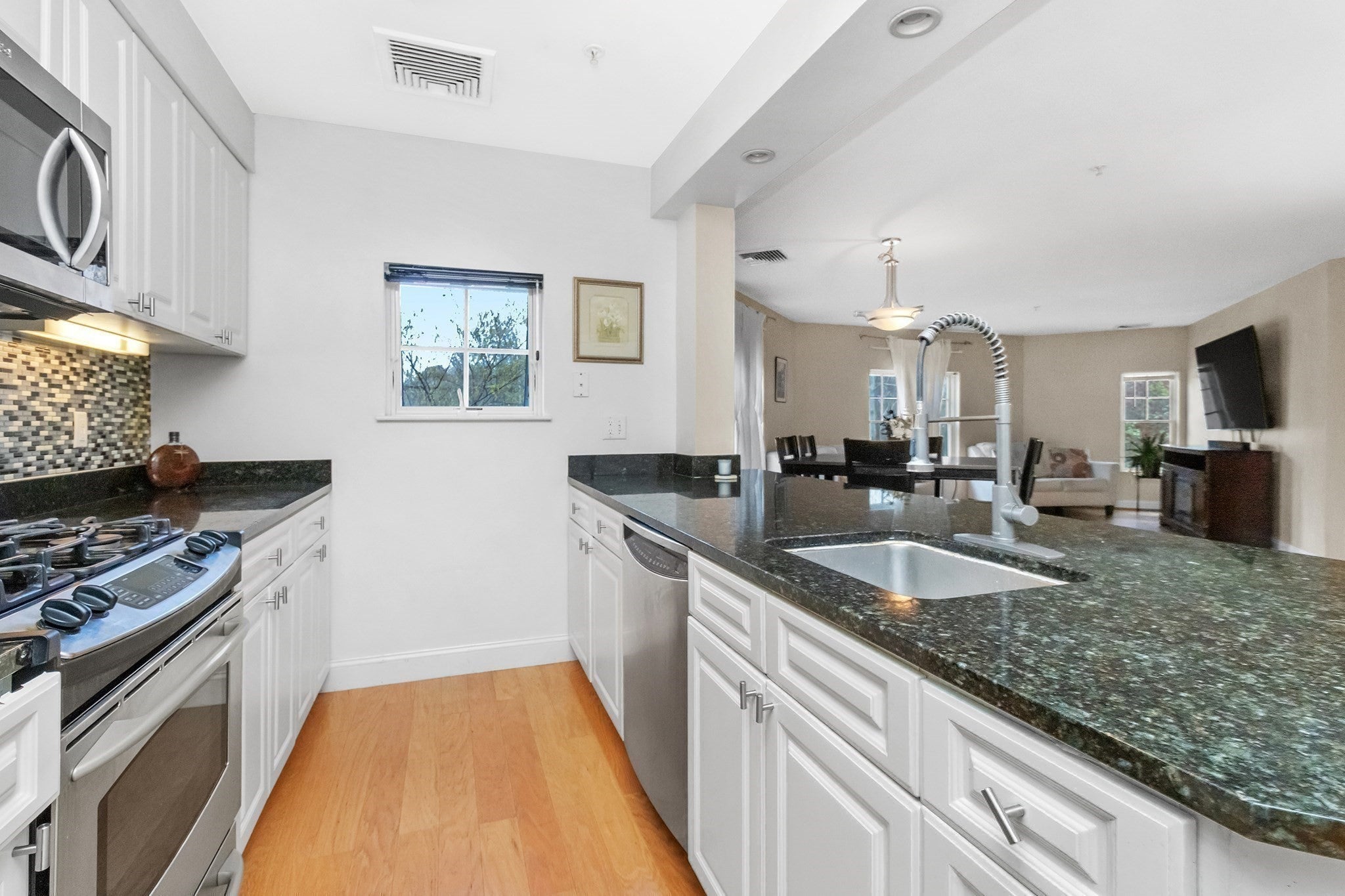 501 Commerce Dr 2204