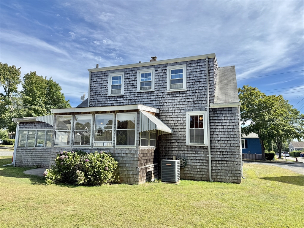 44 Glenhaven Ave