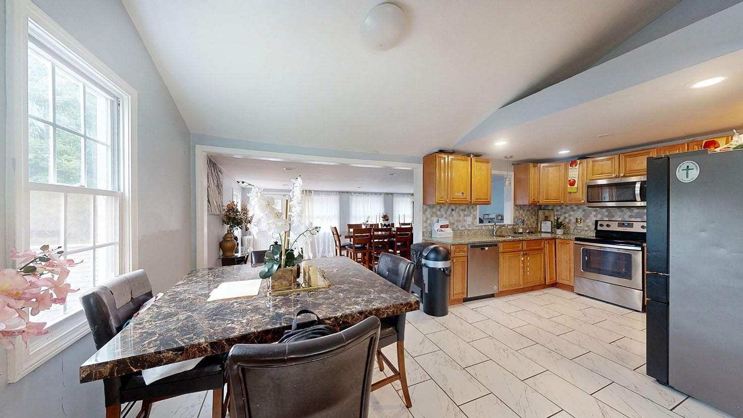 146 Fremont St, Taunton, MA Photo #9