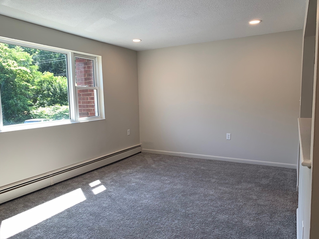 9 Dyer Court C